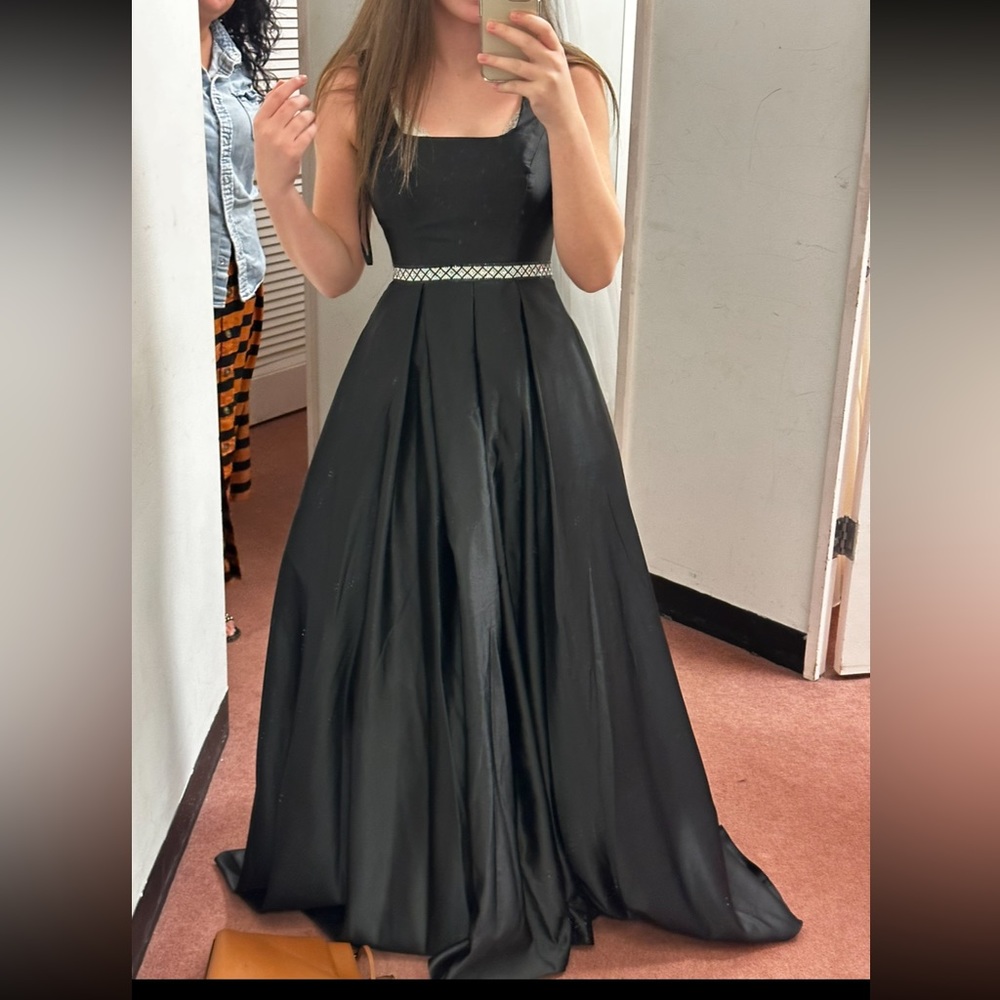 Blondie Nites black maxi dress. So perfect. Worn once for maybe 2 hours. Size 0